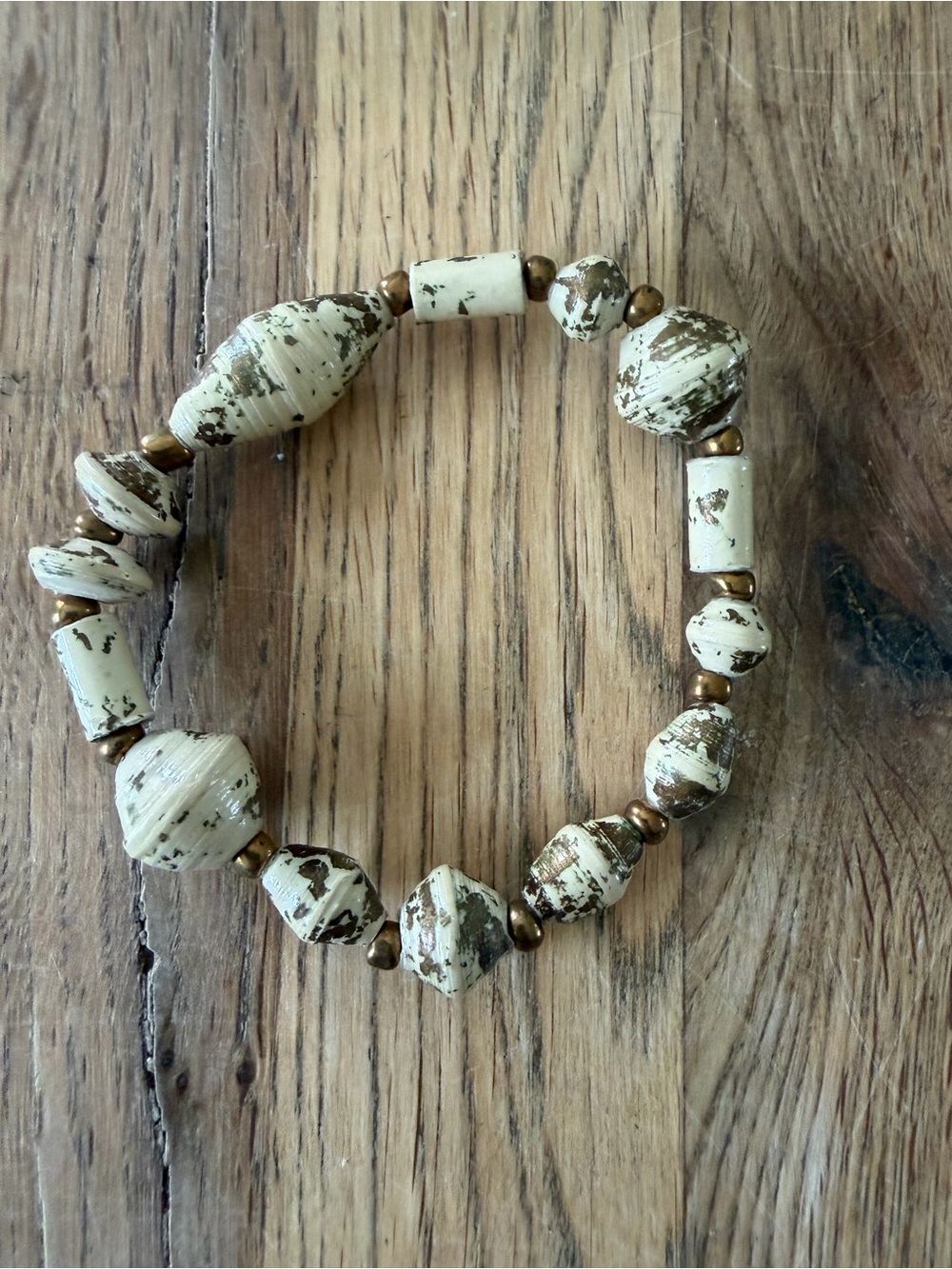 31 Bits Cream and Bronze Speckled Bead Bracelet